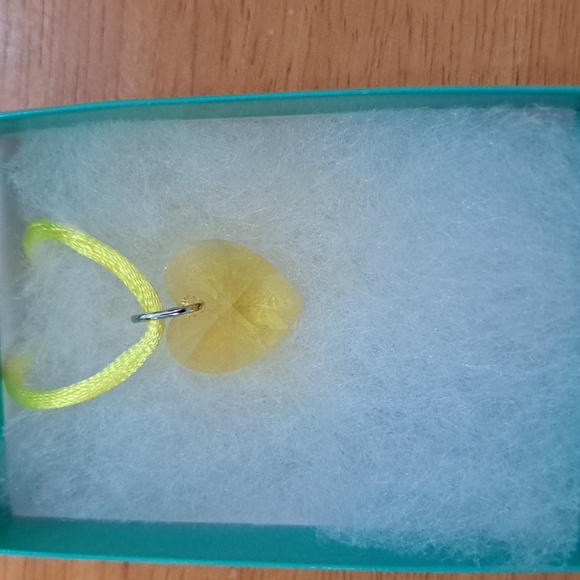 Tropical Sun Crystal Heart Necklace - Picture 3 of 6